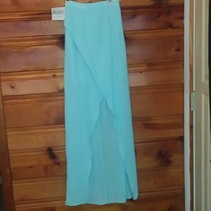 Elegant Fame and Partners skirt. Size 2.